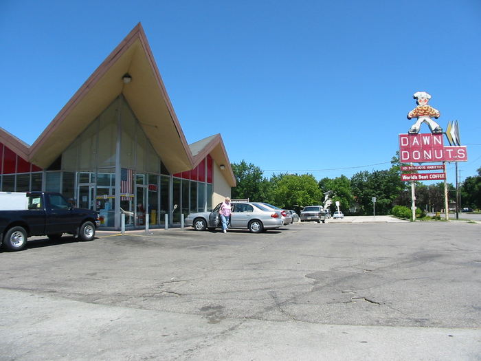 Dawn Donuts - 4460 State St - Saginaw Mi 48603 3